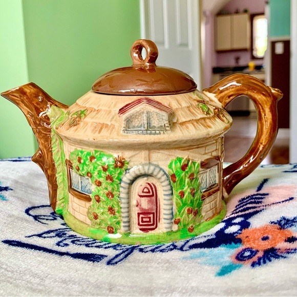 Other - Vintage Cabin Floral Shrub Cottage Kitchen Collectible Ceramic Japanese Teapot